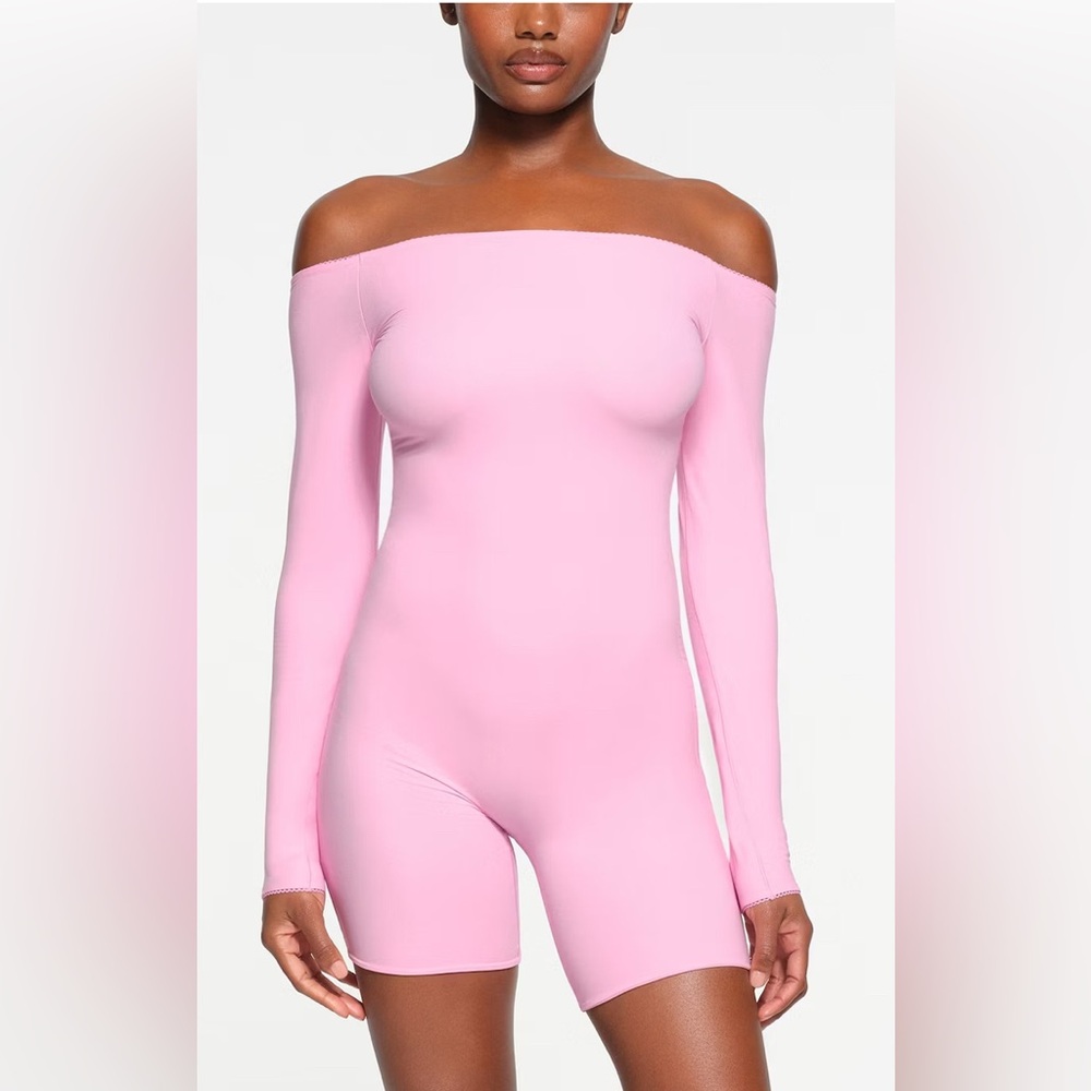 NWT bubblegum pink SKIMS picot trim bodysuit